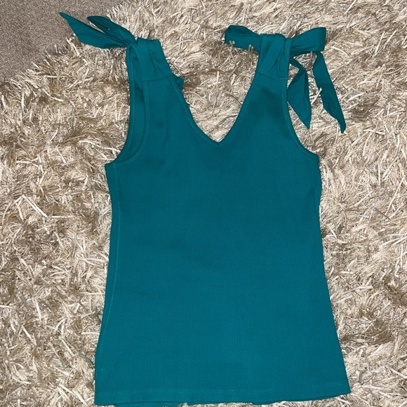 Maeve Bow Bow Tie Tank - Picture 6 of 8